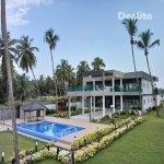 À vendre résidence chalet 12 pièces bordure de Mer  | Dealito.ci